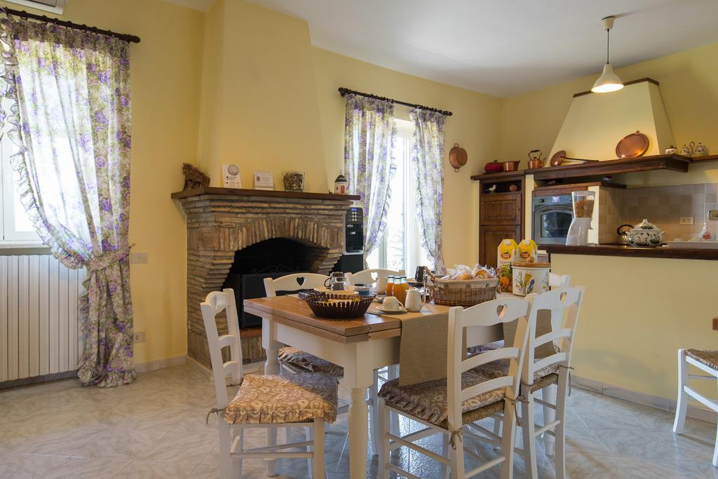 Bed And Breakfast Nonna Loreta Formello Eksteriør billede